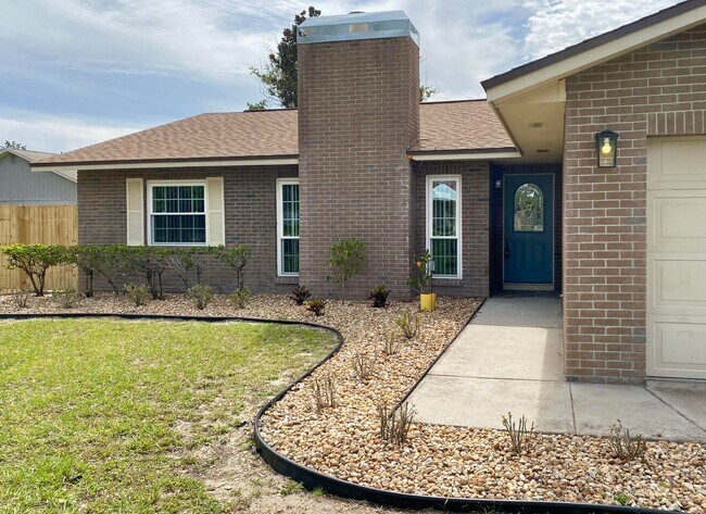 Foto del edificio - 3842 Featherwood Trail