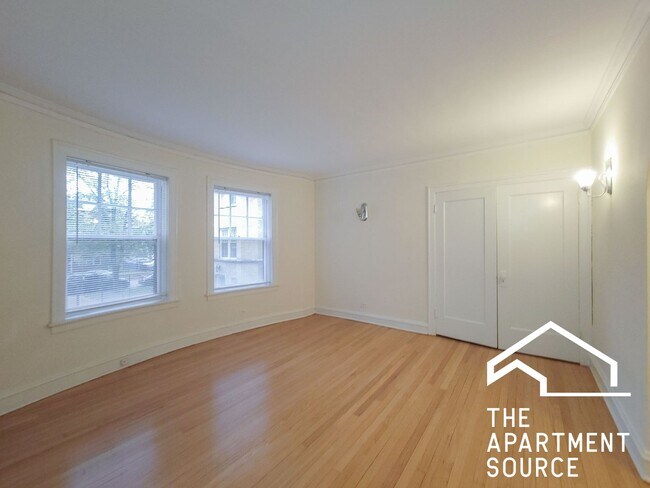 Foto del edificio - 1610 W Sunnyside Ave