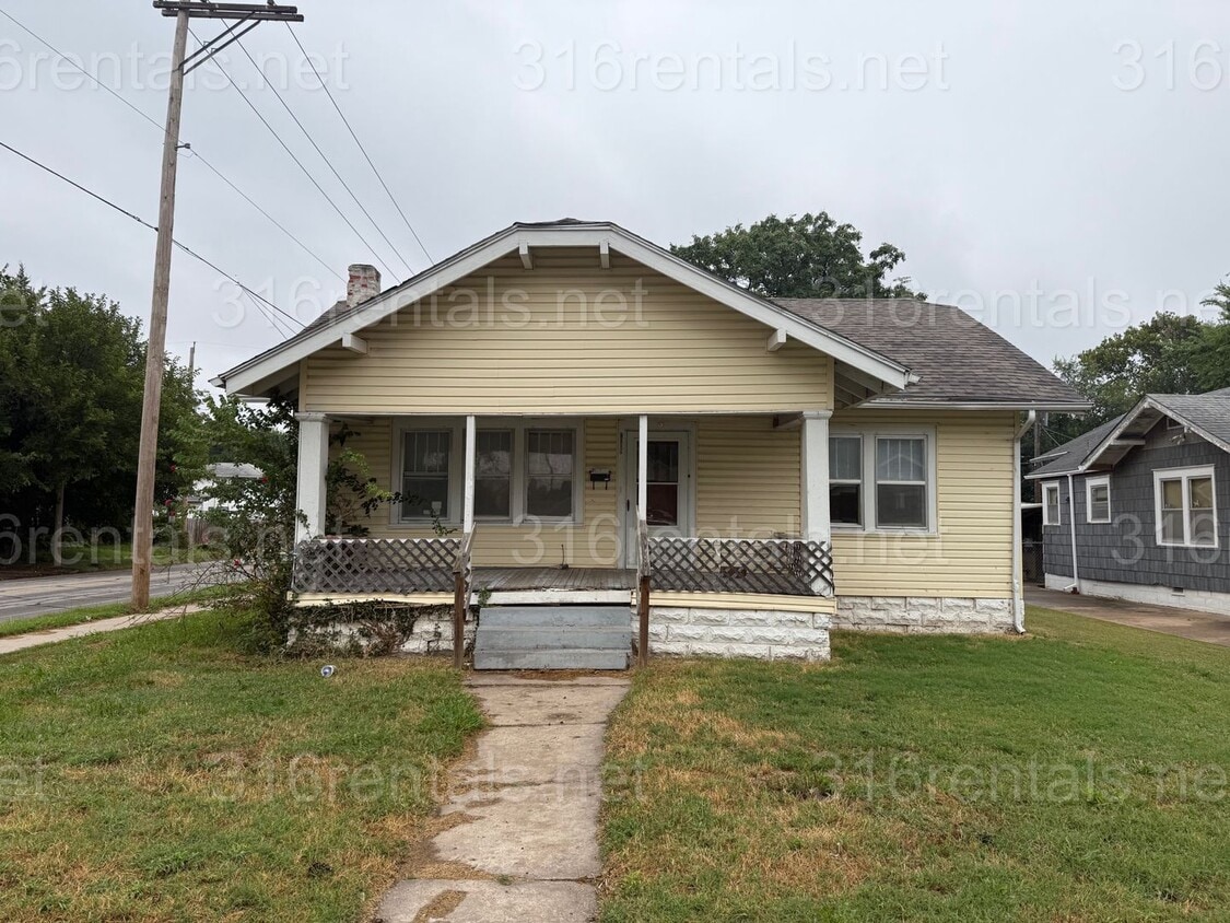 Primary Photo - $875 - 2 bedroom / 1 bathroom - Single Fam...