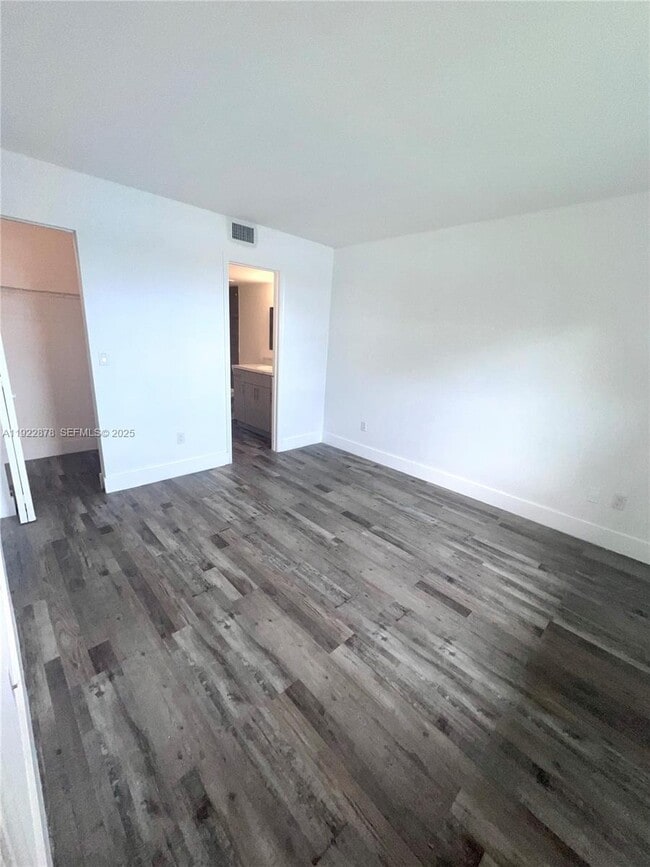 Building Photo - 6715 W 26th Dr