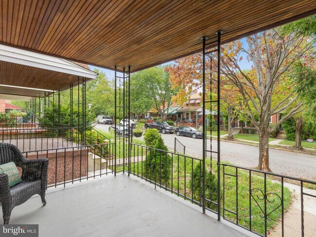 Foto del edificio - 3211 Yosemite Ave