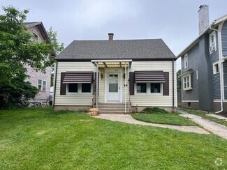 Building Photo - 226 S Cornell Cir