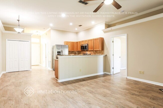 Foto del edificio - 901 Buttercup Dr