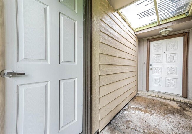 Foto del edificio - 11554 Chesswood Dr