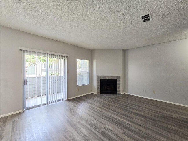 Building Photo - 12166 Metric Blvd