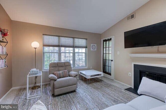 Building Photo - 7806 Harrowgate Cir