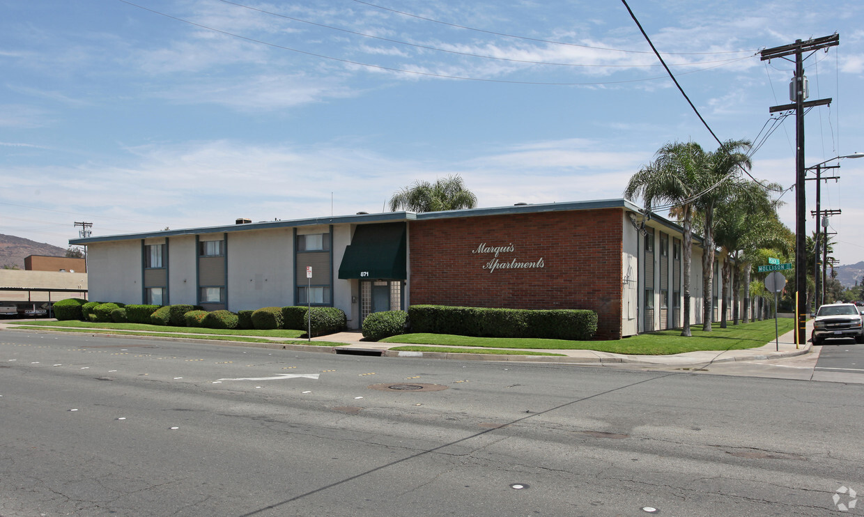 Primary Photo - Marquis Apartments