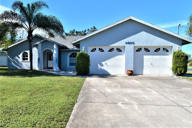Building Photo - 3 br, 2.5 bath House - 4695 Blueridge St