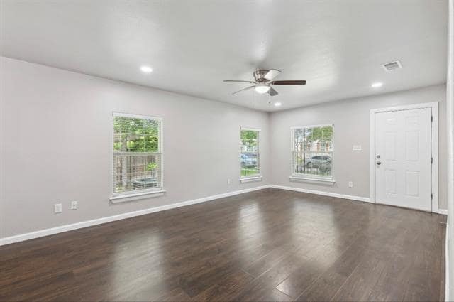 Building Photo - 4016 Winfield Ave