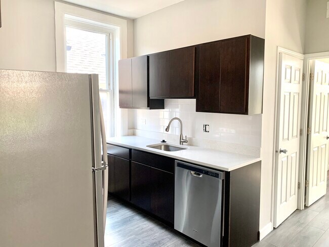 Kitchen - 1019 W Cullerton St