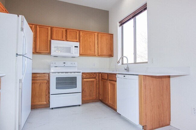 Building Photo - Granville - 2 bedroom