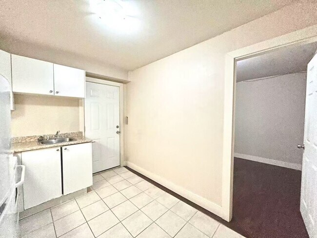 Photo du bâtiment - 2708 Boundary Rd