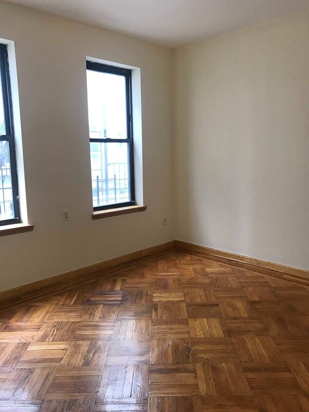 Foto principal - 1938 82nd St