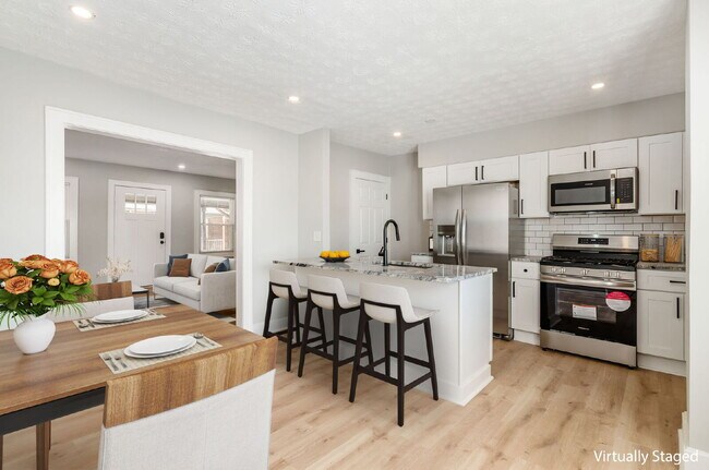 Foto del edificio - 2 Bedroom - Beautifully renovated, modern townhome close to downtown Columbus!