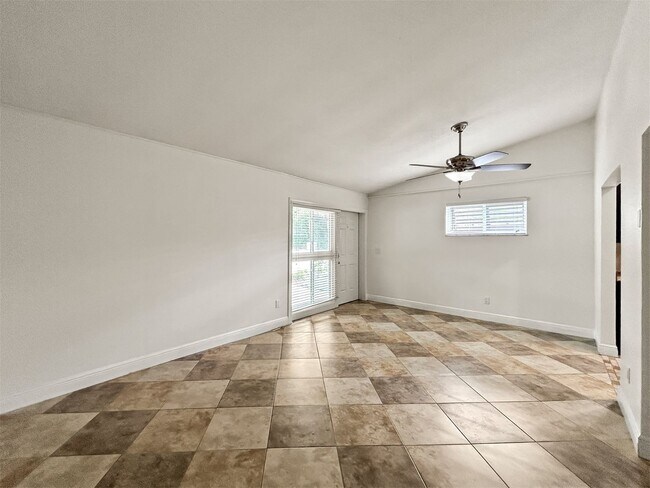 Foto del edificio - Updated and Move-in Ready Home in Largo! 1bed|1bath