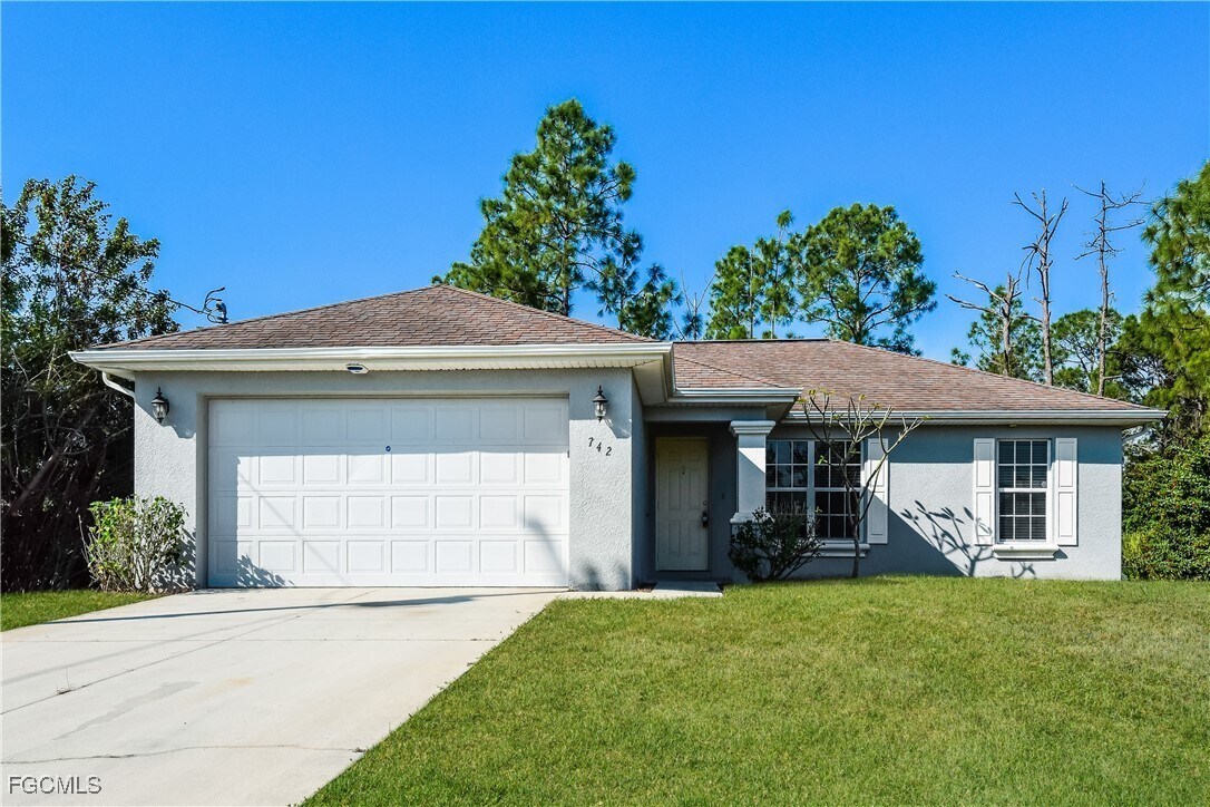 Foto principal - 742 Fuller Ave S