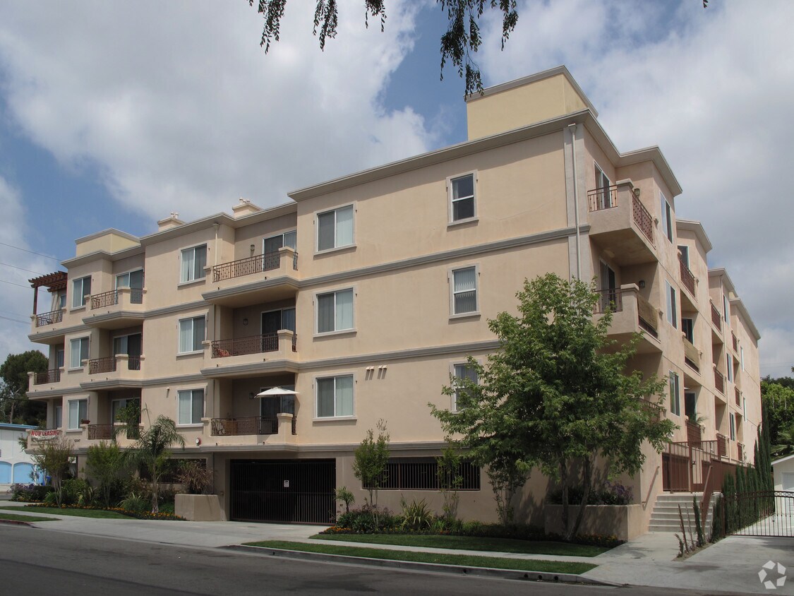 Building Photo - Califa Court