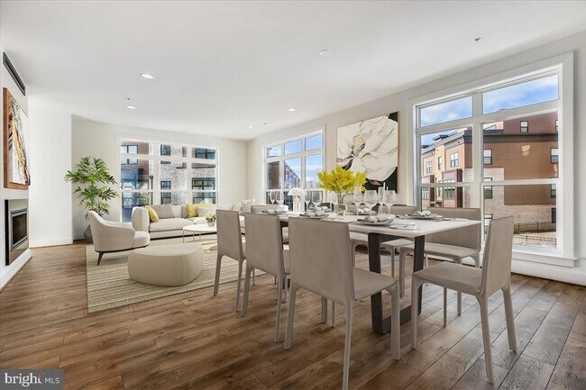 Foto del edificio - 3234 Royal Fern Pl