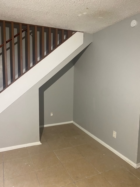 Living room nook - 4655 Royal Ridge Dr