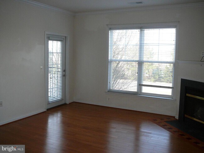 Building Photo - 3830 Lightfoot St