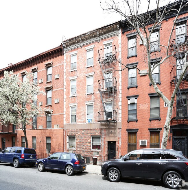 Building Photo - 213 Sackett St