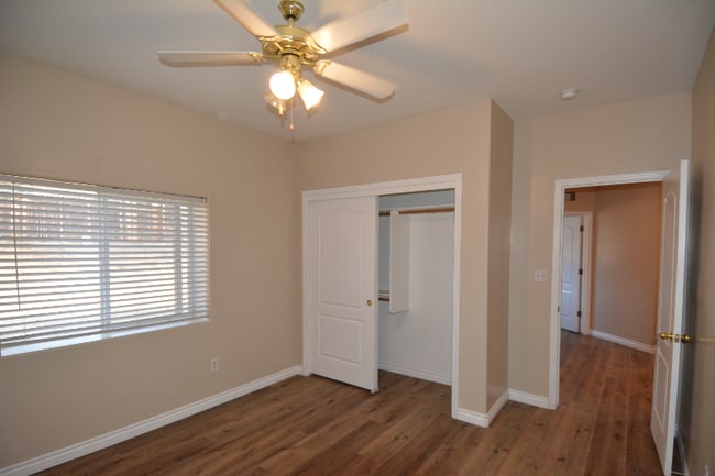 Foto del edificio - 408 Brite Meadow Ct