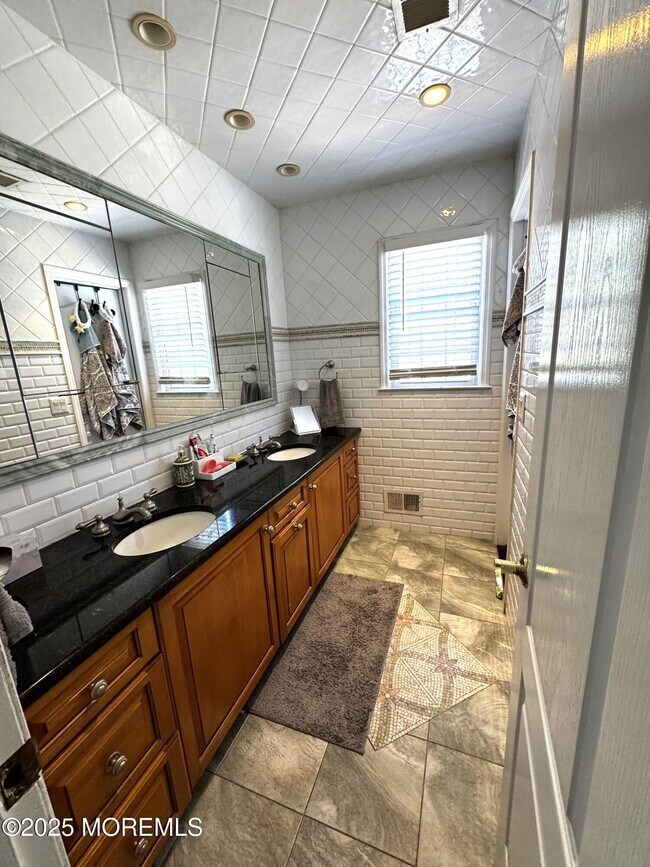 Foto del edificio - 3 Darien Dr