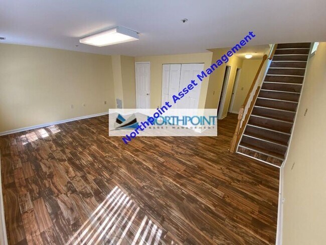 Building Photo - 13100 Silver Maple Ct