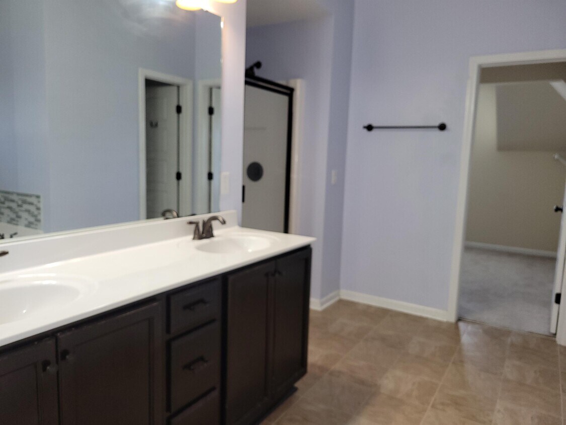 Primary Photo - 1200 Peppermint Ct