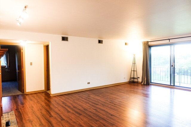 Building Photo - 11000 S Theresa Cir