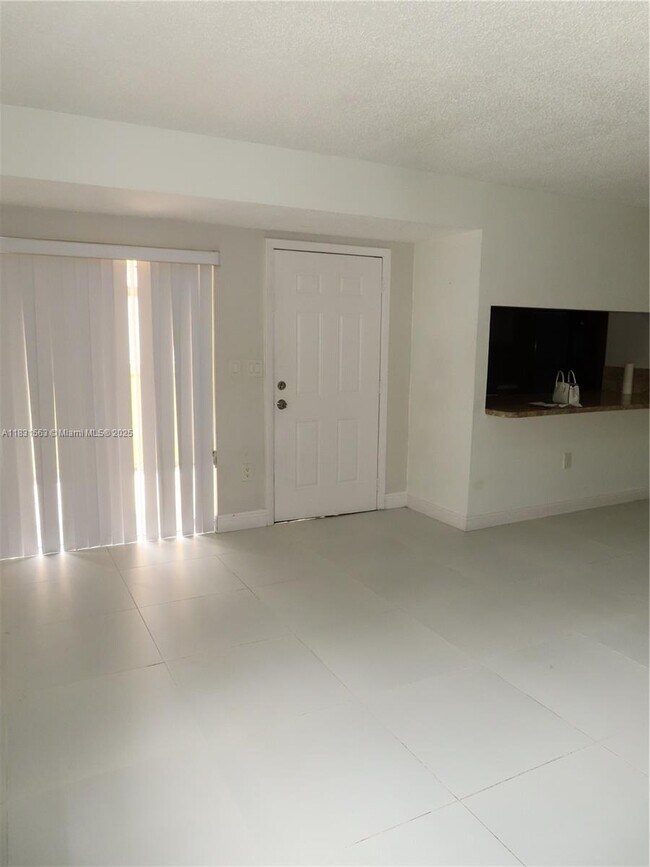 Foto del edificio - 13894 SW 65th Terrace