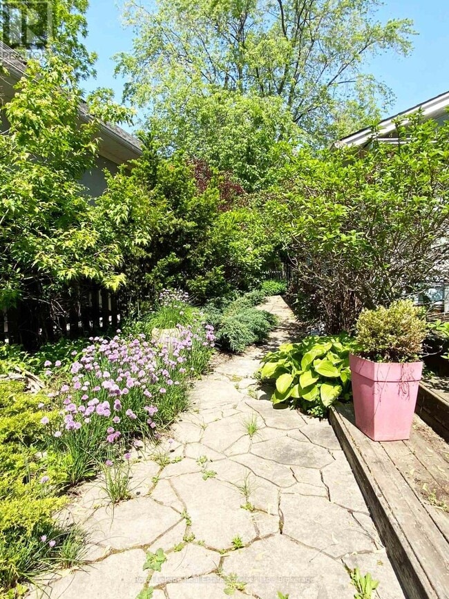 Building Photo - 2028 Marine Dr