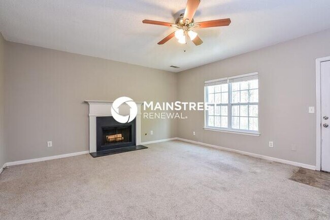 Foto del edificio - 3 Bedroom Pet-Friendly Home in Decatur, GA with Main Street Renewal