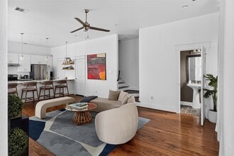 Building Photo - 205 Riley Ln