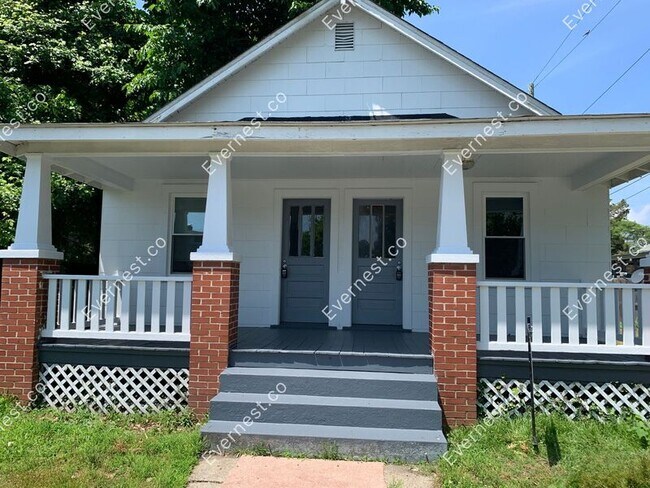 Foto del edificio - 7 Bancroft Avenue