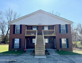 Building Photo - 2650 Lindsay Ave