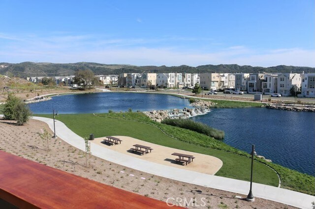Foto del edificio - 896 Sunrise Rd