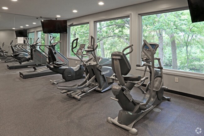 Gimnasio - Creekwood Estates
