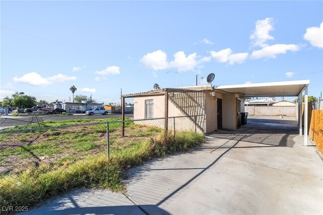 Building Photo - 1604 Ardmore St