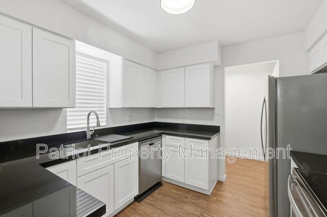 Photo - 231 N Robson House