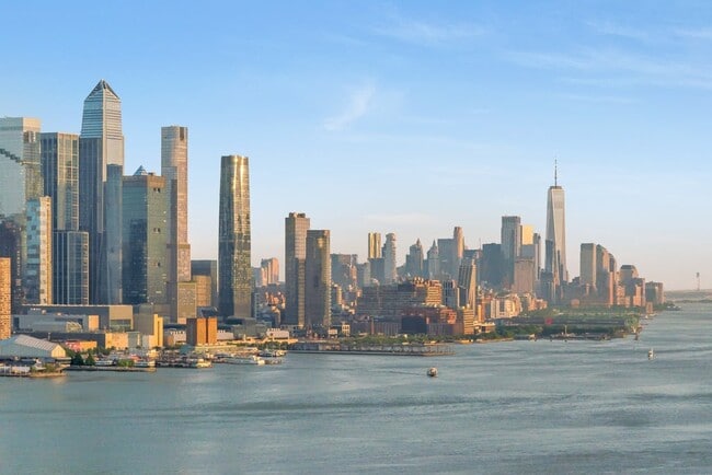 Building Photo - 6050 Boulevard E