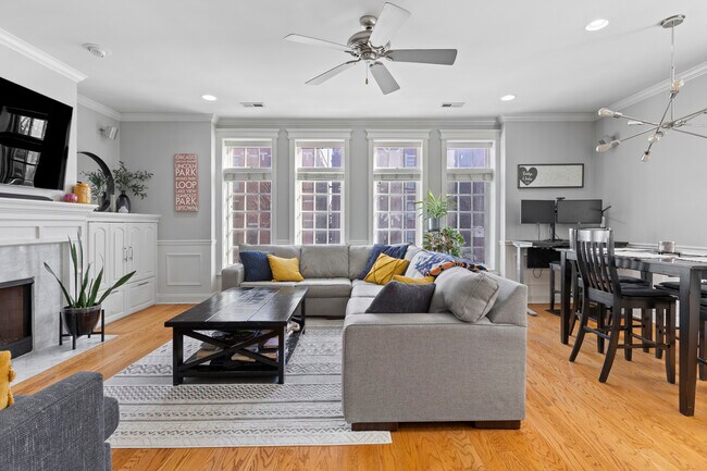 Foto del edificio - 3708 N Ashland Ave