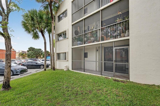Foto del edificio - 8065 SW 107th Ave