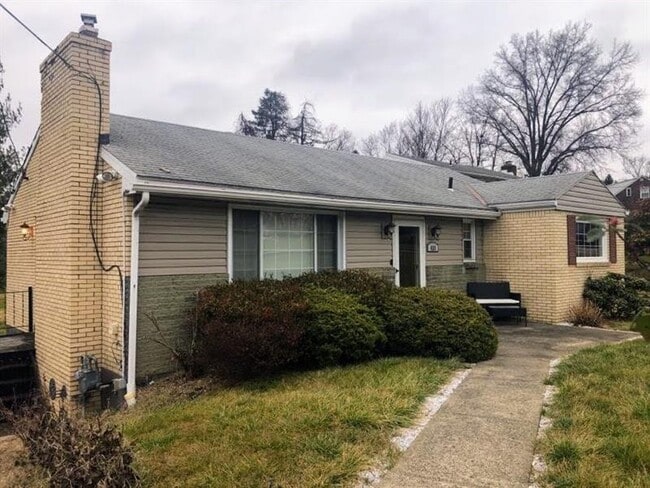 Building Photo - 431 Beatty Rd