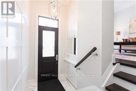 Photo du bâtiment - 505 St Clements Ave