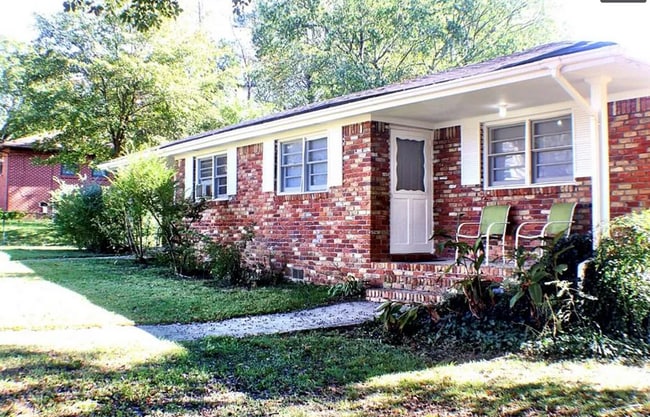 Building Photo - 1073 Wisteria Dr SW