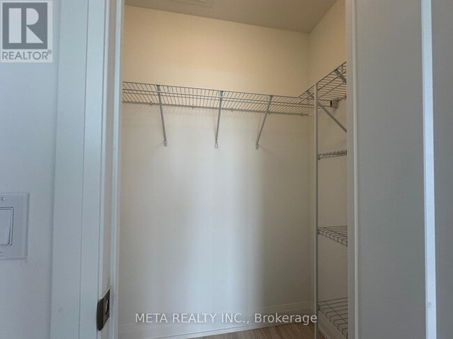 Building Photo - 20 Soudan Ave