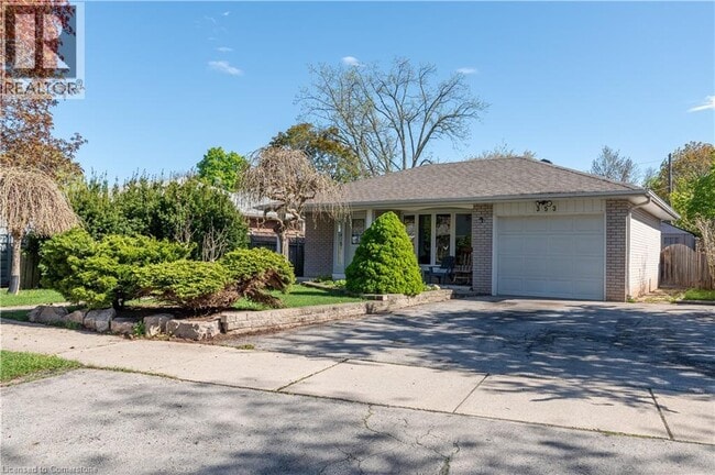 Building Photo - 353 Melores Dr