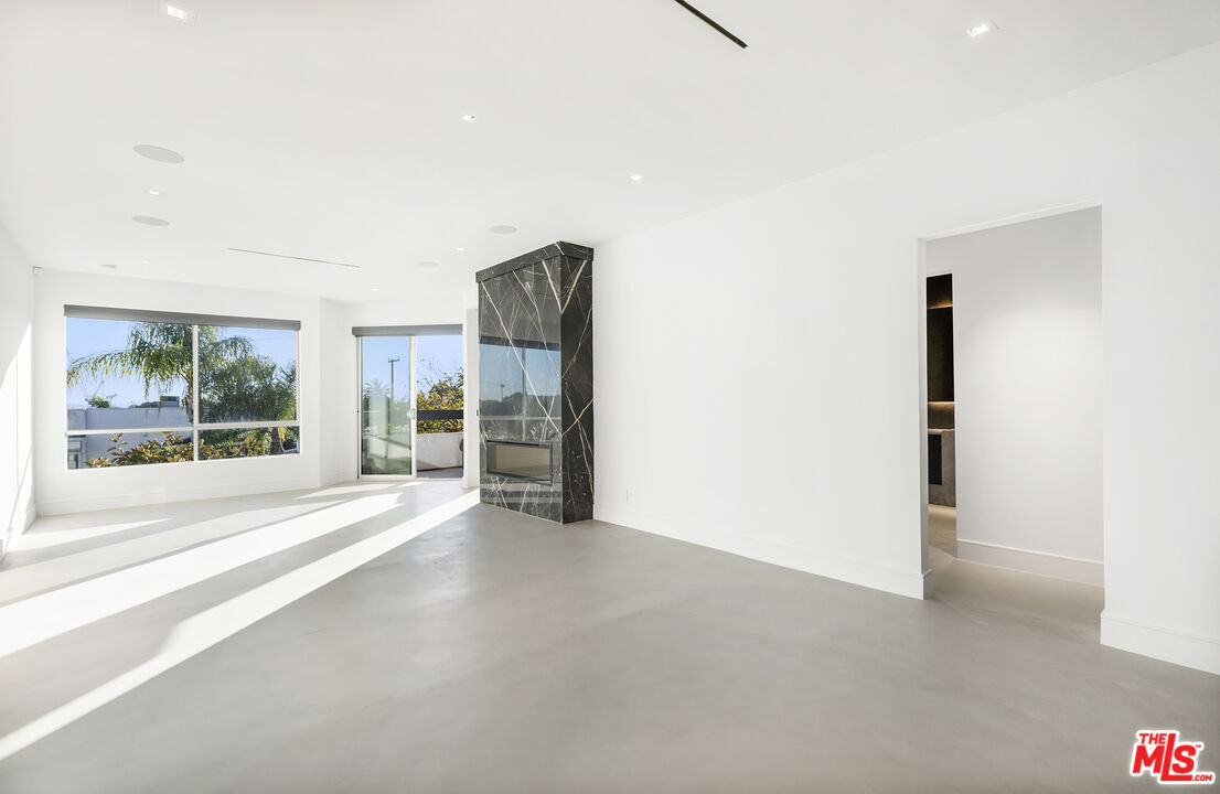 Foto principal - 8960 Cynthia St