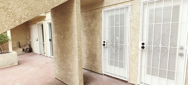 Foto del edificio - 108 W Maple St